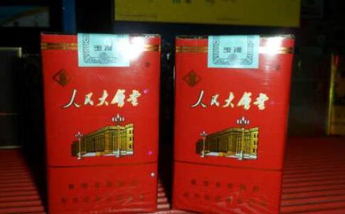 烟灰缸用什么洗最干净卫生呢(烟灰缸如何清洗烟垢)